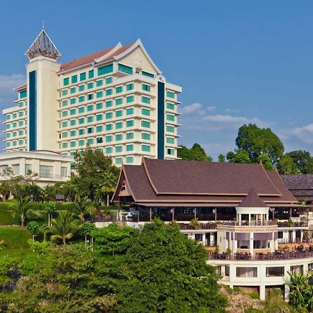 Champasak Grand Hotel Паксе Екстериор снимка