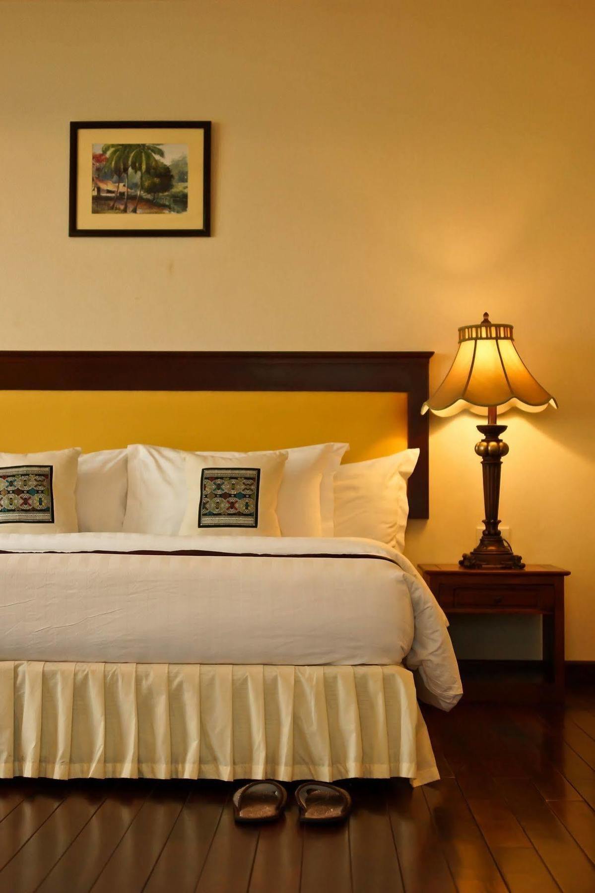 Champasak Grand Hotel Паксе Екстериор снимка