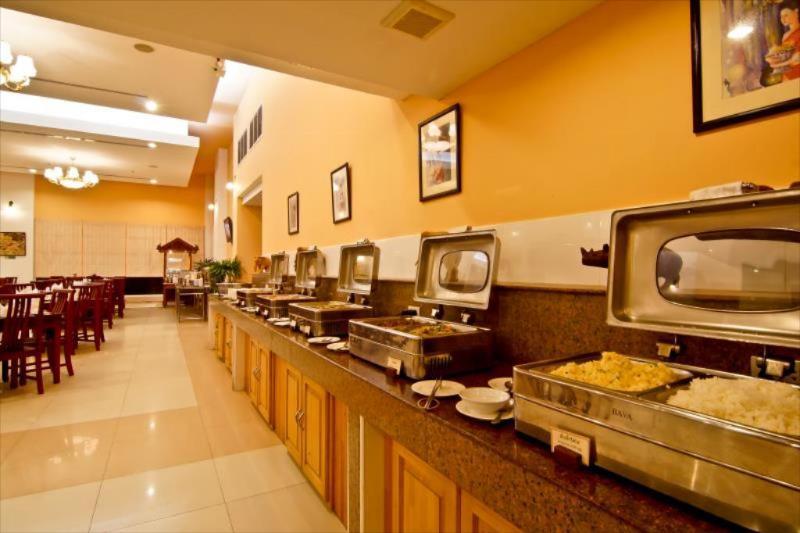 Champasak Grand Hotel Паксе Екстериор снимка